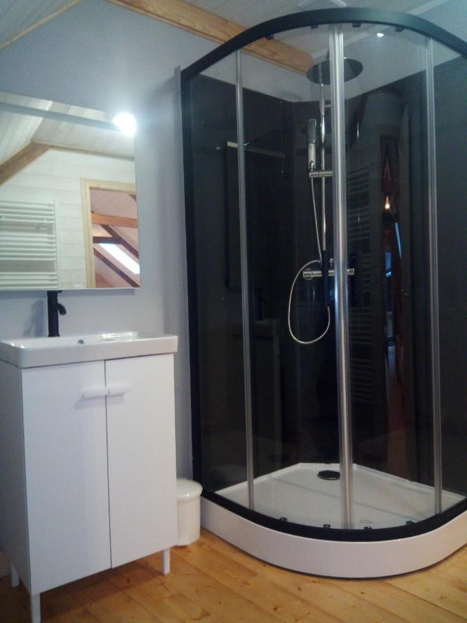 Lopérec Le Jardin Enchanteur, Chaleureuse Maison D'Hotes Eco-Responsable, Calme Et Accueillante المظهر الخارجي الصورة