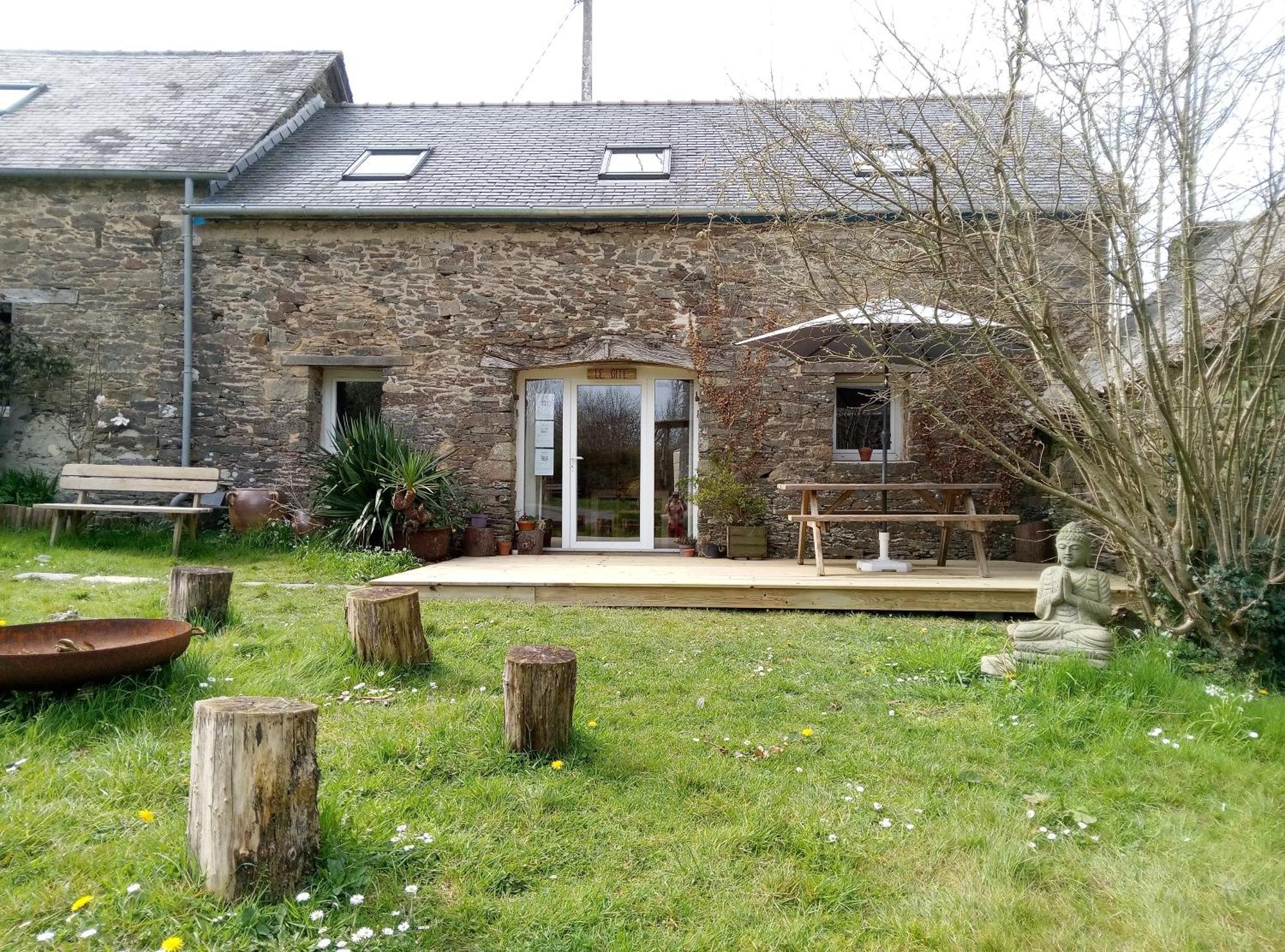 Lopérec Le Jardin Enchanteur, Chaleureuse Maison D'Hotes Eco-Responsable, Calme Et Accueillante المظهر الخارجي الصورة