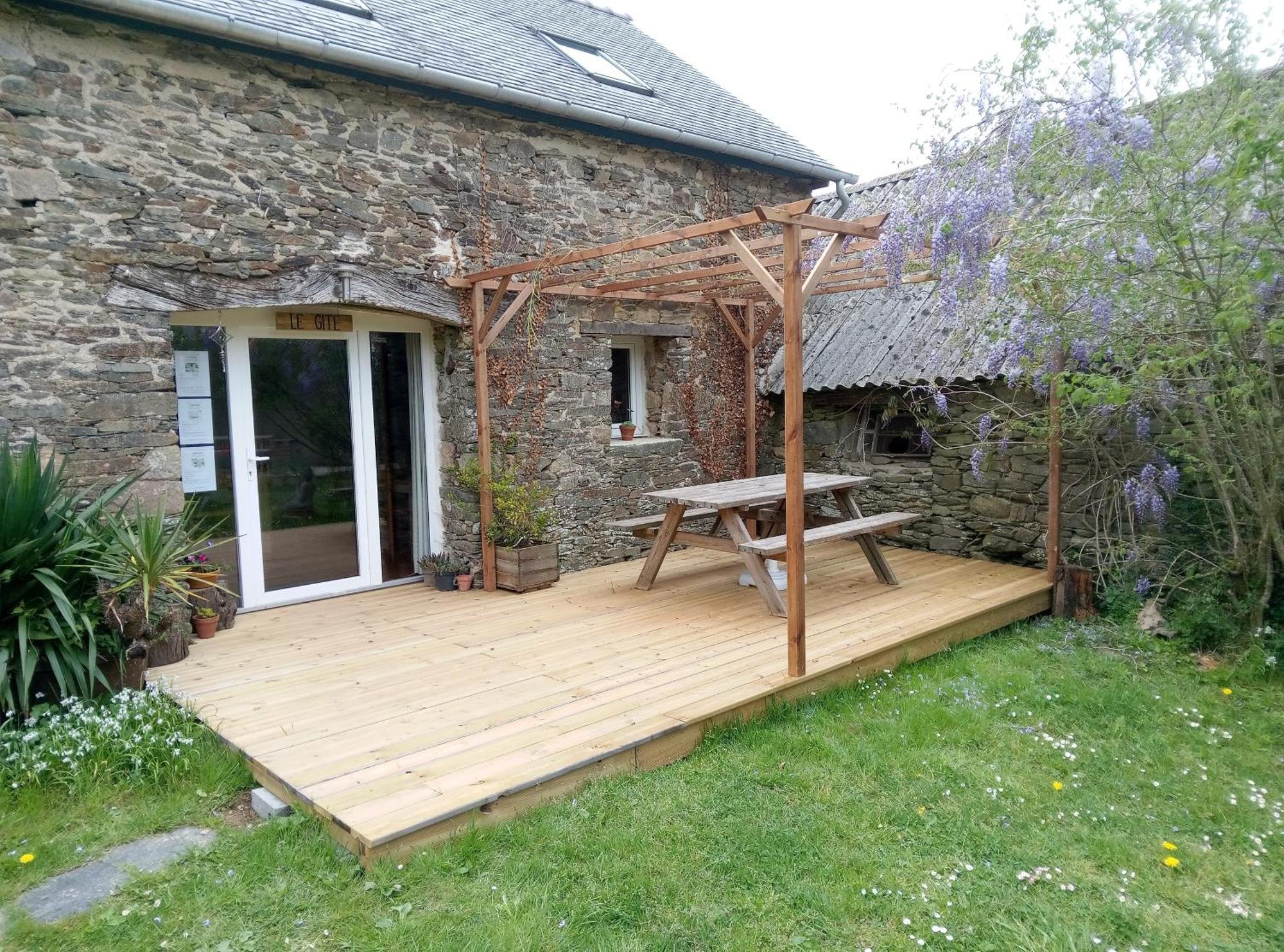 Lopérec Le Jardin Enchanteur, Chaleureuse Maison D'Hotes Eco-Responsable, Calme Et Accueillante المظهر الخارجي الصورة